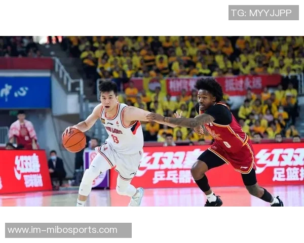 郭艾伦在赛场上享受比赛乐趣超越外界压力球迷对此深表认同