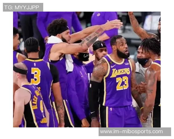 超强发动机齐聚现役三双榜单登威双雄领衔077创造60分20篮板10助攻奇迹